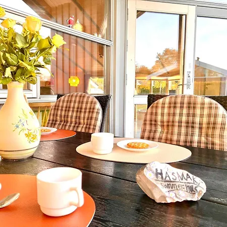 Hébergement de vacances Lovely Family In Quiet Waterside Setting *