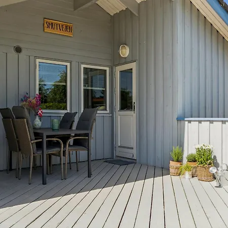 Familjehus I Lugnt Läge Vid Vattnet * Otterup