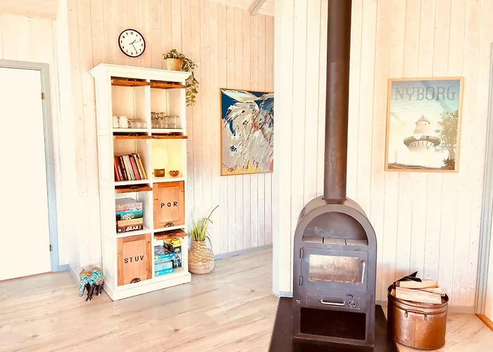 Lovely Family In Quiet Waterside Setting * Otterup