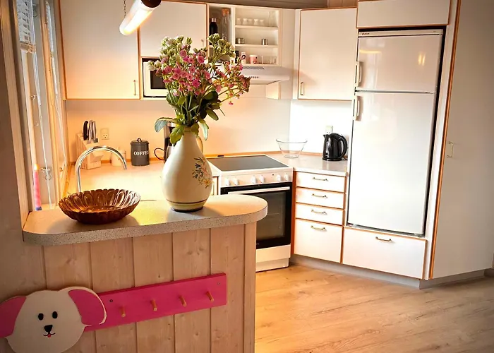 Hébergement de vacances Lovely Family In Quiet Waterside Setting