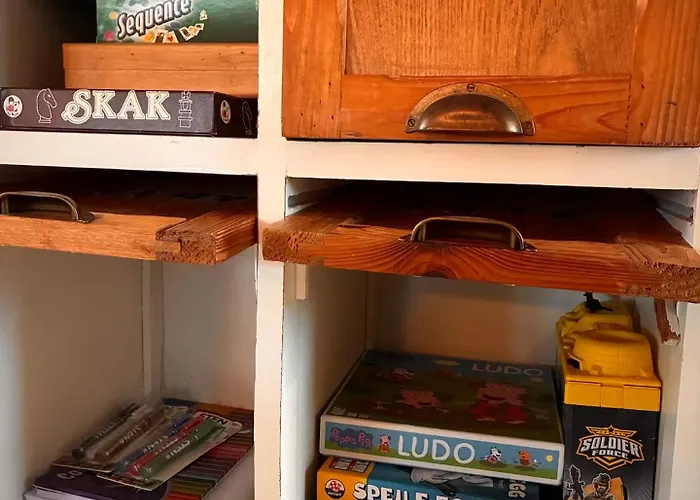 Hébergement de vacances Lovely Family In Quiet Waterside Setting